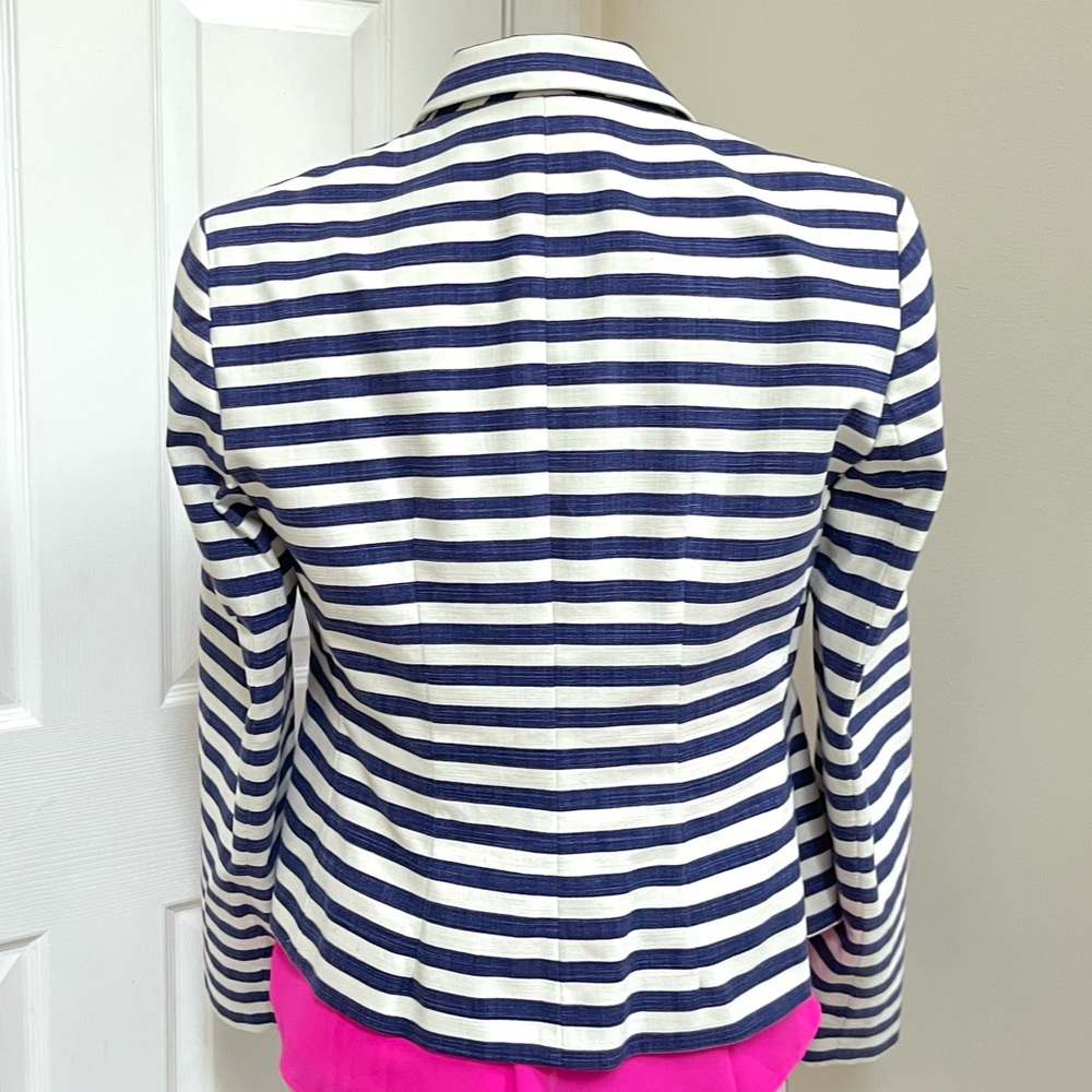 ⭐️Sharagano navy blue and off-white striped blazer - Picture 3 of 11